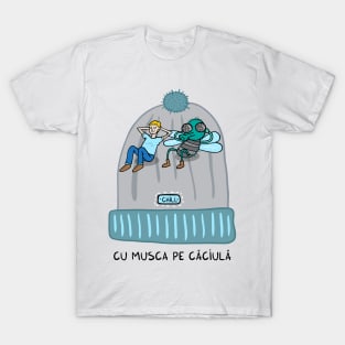 Cu musca pe caciula T-Shirt